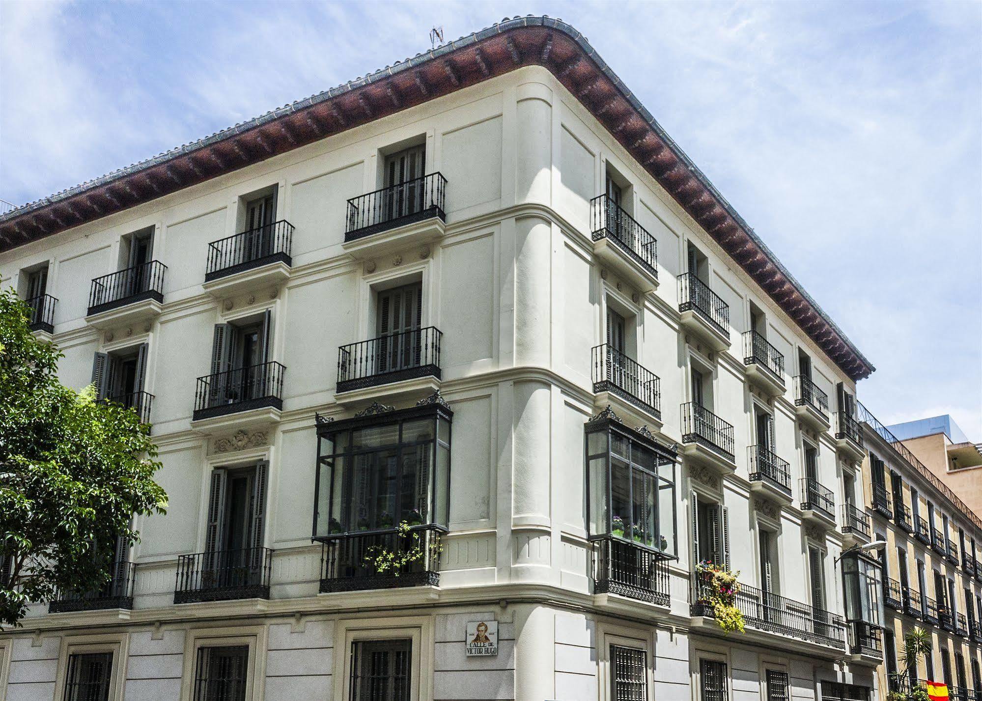 Gran Via Suites Madrid Exterior photo